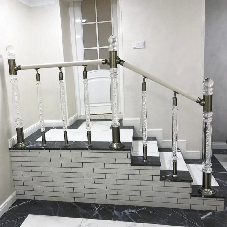 Balustradă din plexiglas realizată