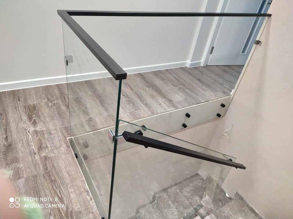 Balustradă din sticlă realizată pentru terasă
