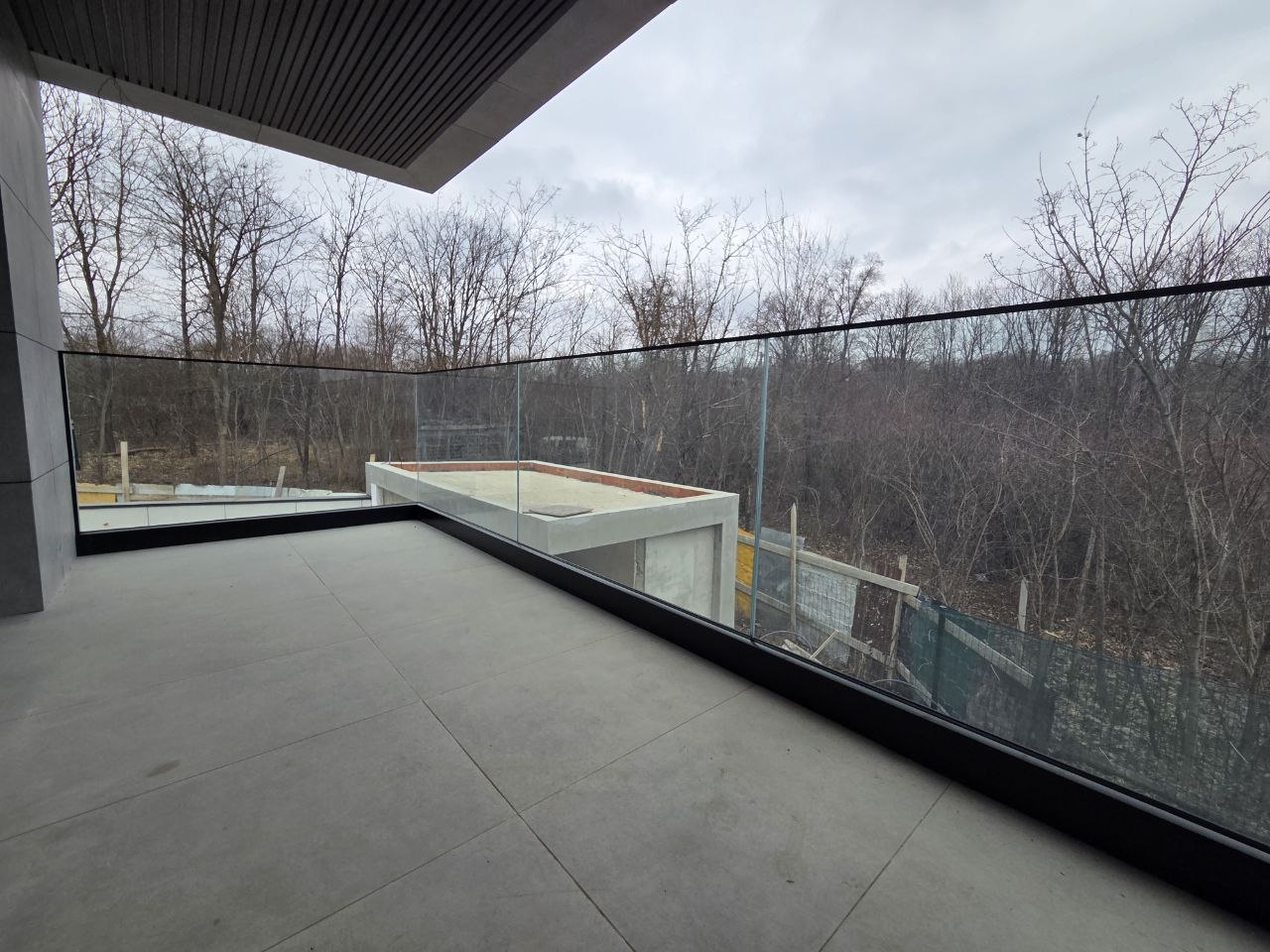Balustradă din sticlă realizată pentru terasă